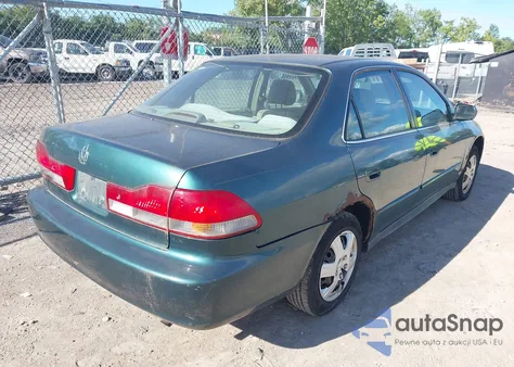 2002 Honda Accord 2.3 Lx z USA, uszkodzony, nr VIN 3HGCG56452G705084